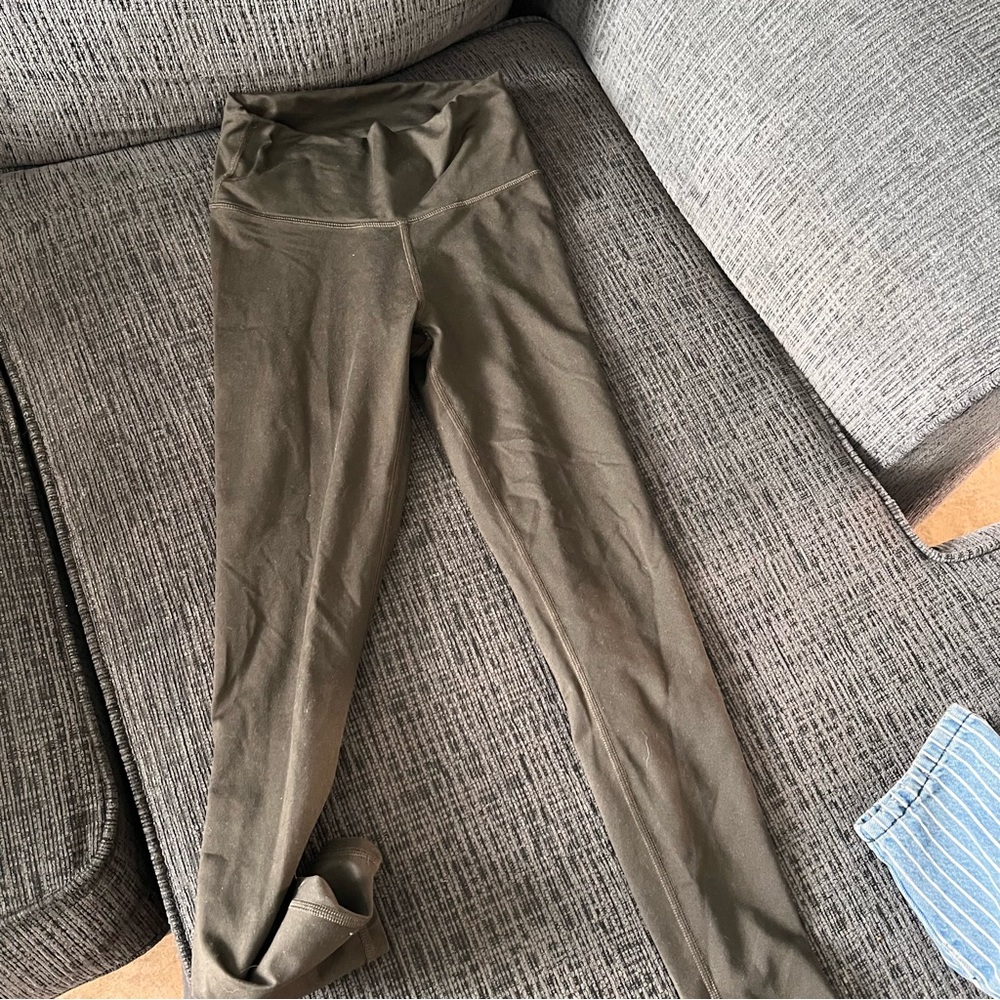 Fabletics leggings in army green color